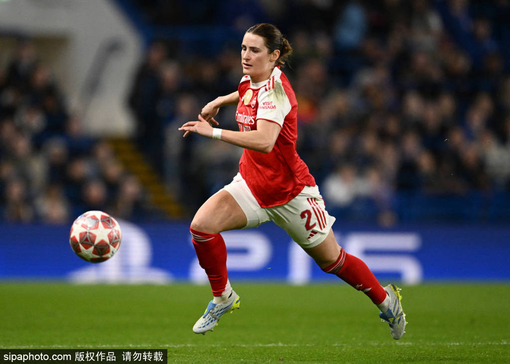欧冠女足半决赛前瞻：阿森纳女足迎战卫冕冠军里昂，一场宿命对决的序章